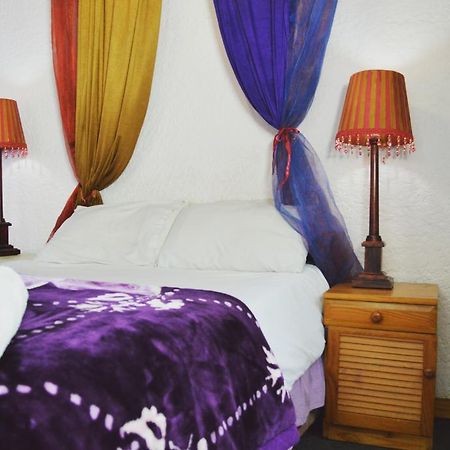 Homebase Melville Backpackers Йоханнесбург Экстерьер фото