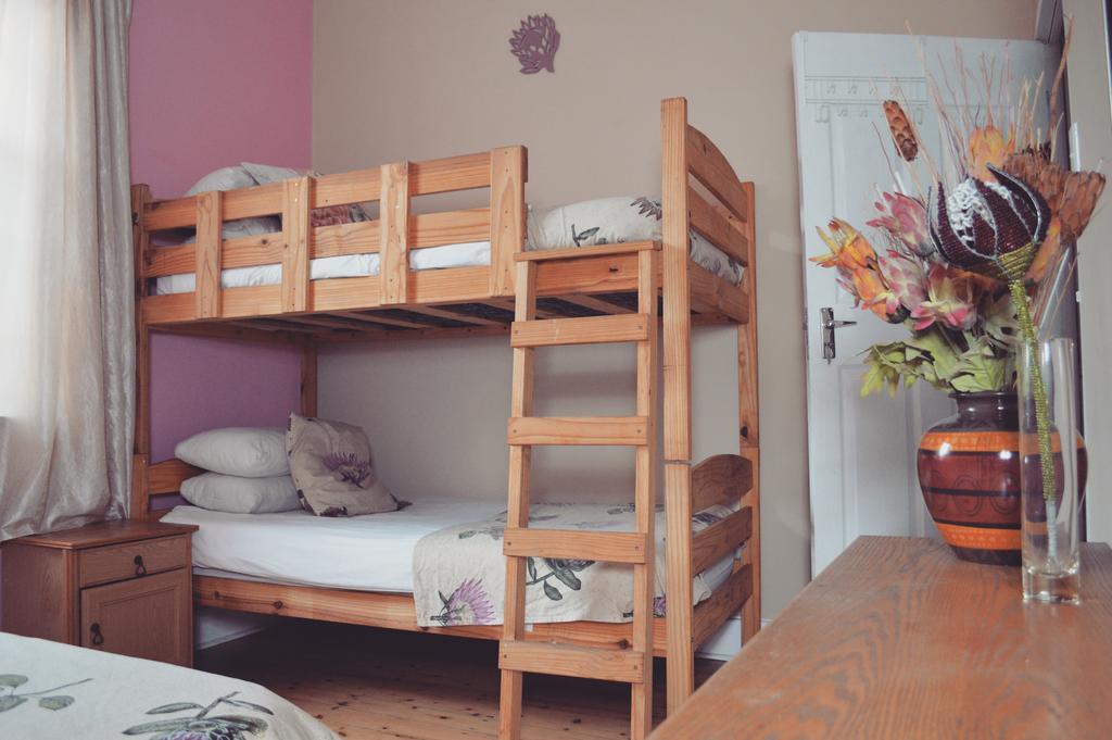 Homebase Melville Backpackers Йоханнесбург Экстерьер фото