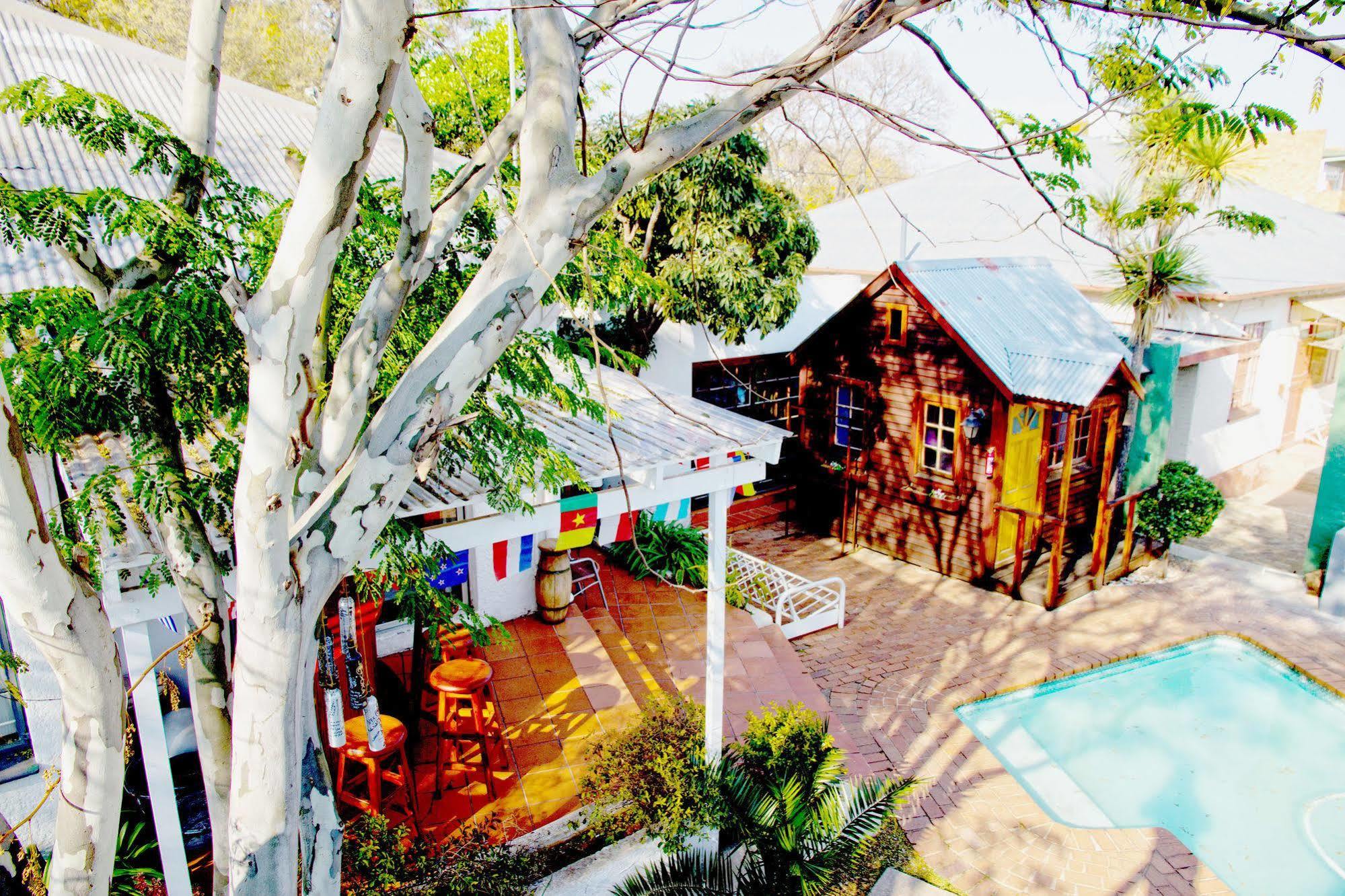 Homebase Melville Backpackers Йоханнесбург Экстерьер фото
