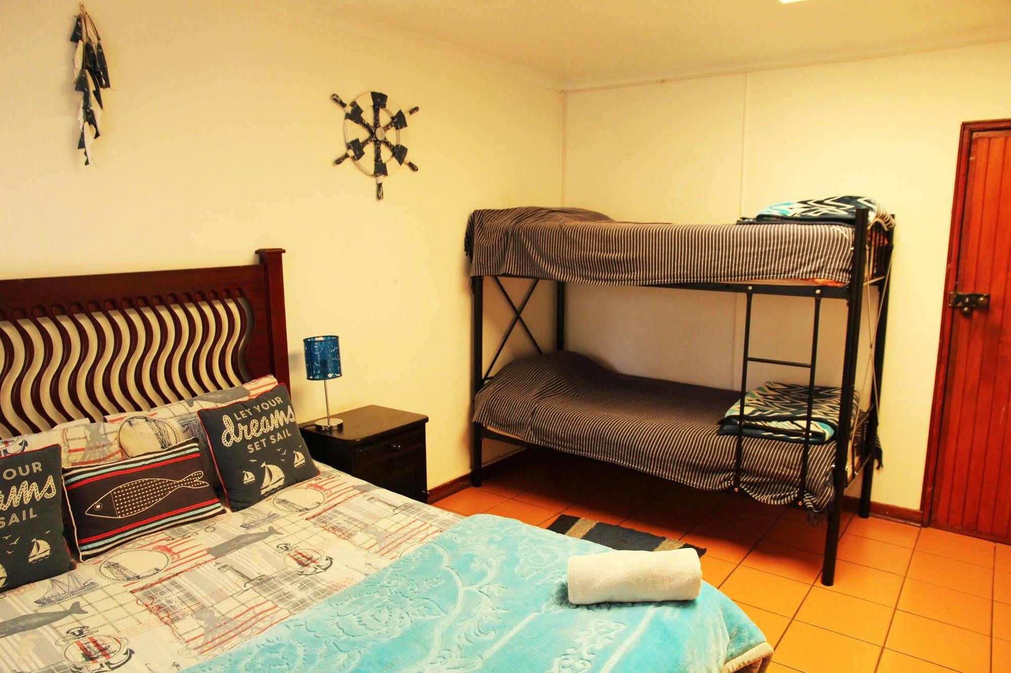 Homebase Melville Backpackers Йоханнесбург Экстерьер фото