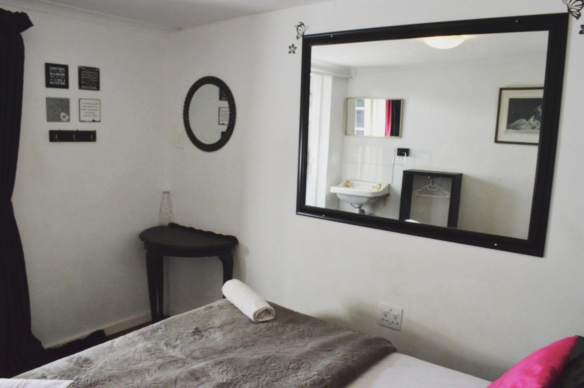Homebase Melville Backpackers Йоханнесбург Экстерьер фото